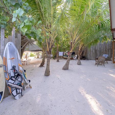 Brickwood Rasdhoo- Beach Front Εξωτερικό φωτογραφία
