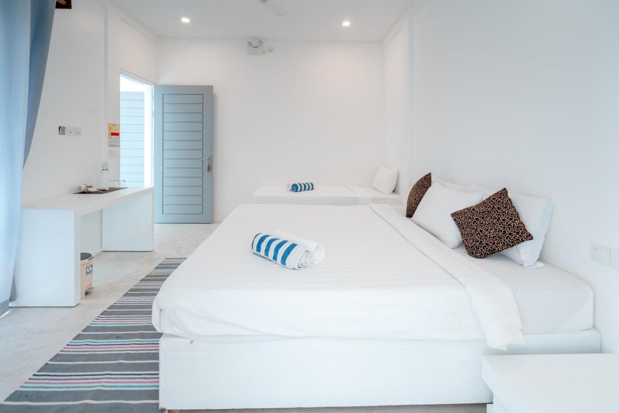Brickwood Rasdhoo- Beach Front Εξωτερικό φωτογραφία
