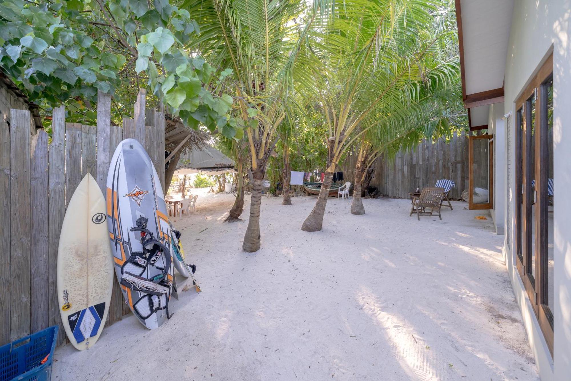 Brickwood Rasdhoo- Beach Front Εξωτερικό φωτογραφία