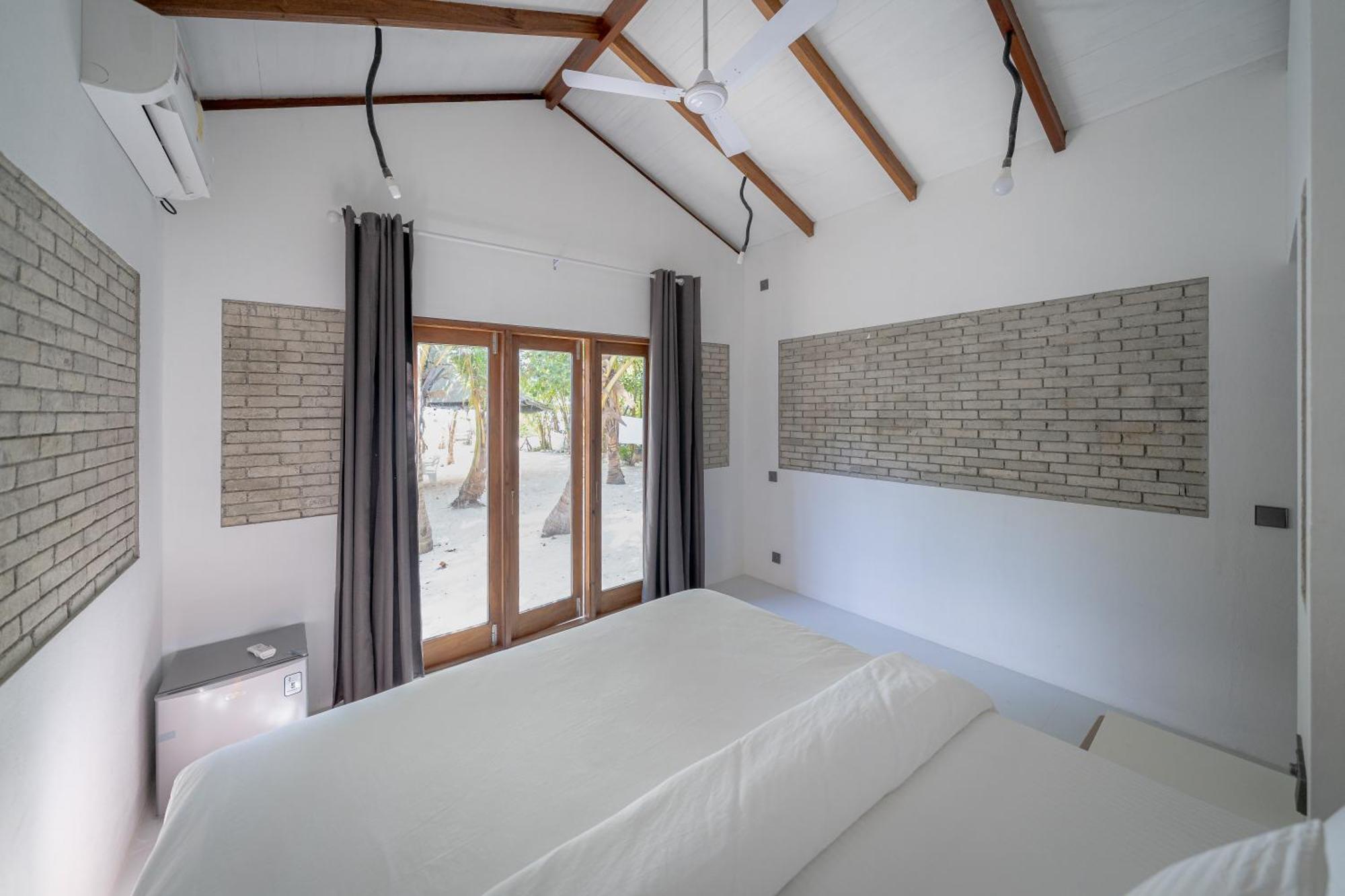 Brickwood Rasdhoo- Beach Front Εξωτερικό φωτογραφία
